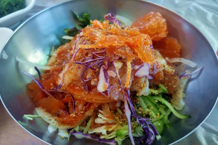 동해 맛집 혼밥, 혼자여도 행복한 동해의 진짜 맛! 현지인도 추천하는 꿀팁 대방출