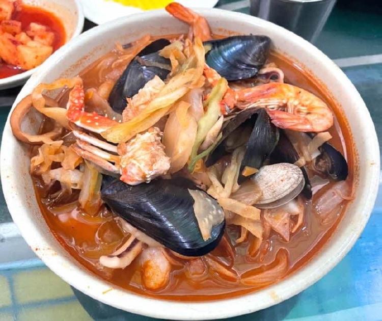 군산맛집 짬뽕, 현지인도 놀란 진짜 맛집은 어디? 직접 먹어보고 반전 후기 공개!