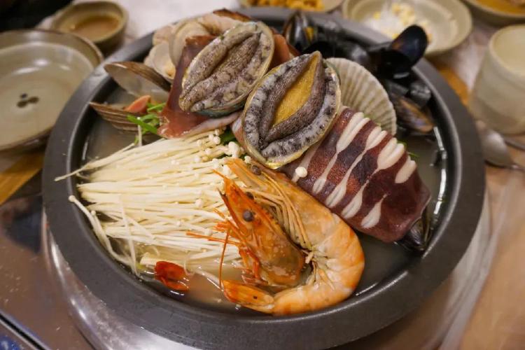 삼척맛집 한식, 현지인도 줄 서는 진짜 맛집 어디일까? 반전 리스트 공개!