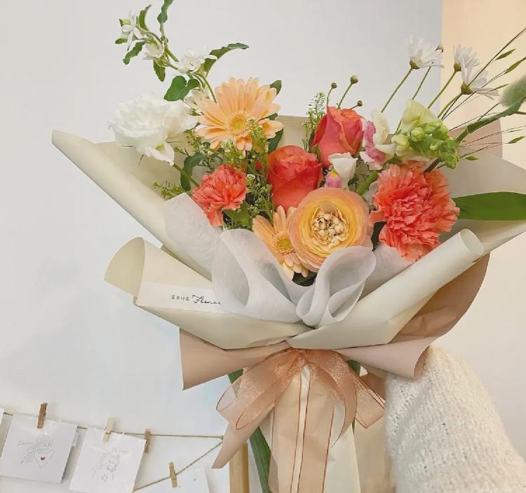 예쁜꽃다발 보관방법, 2주나 버티게 하는 충격 비밀