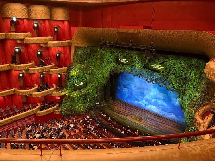 센과 치히로 뮤지컬 4층, 9만원에 이 정도면 대박 아니야?